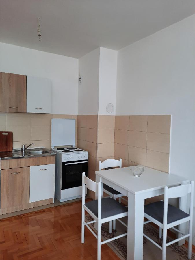 Apartment Jovovic Плужине Екстер'єр фото