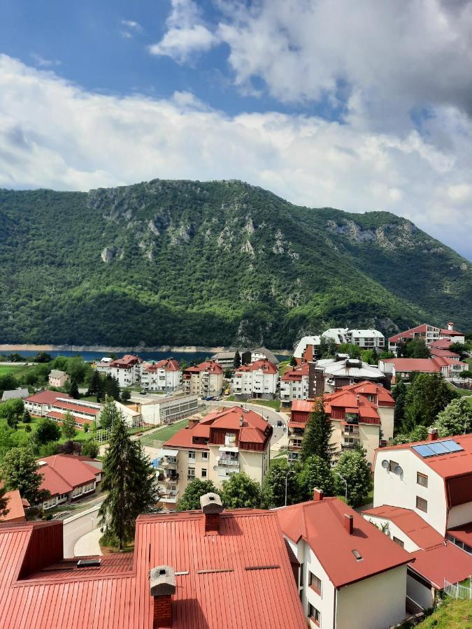 Apartment Jovovic Плужине Екстер'єр фото