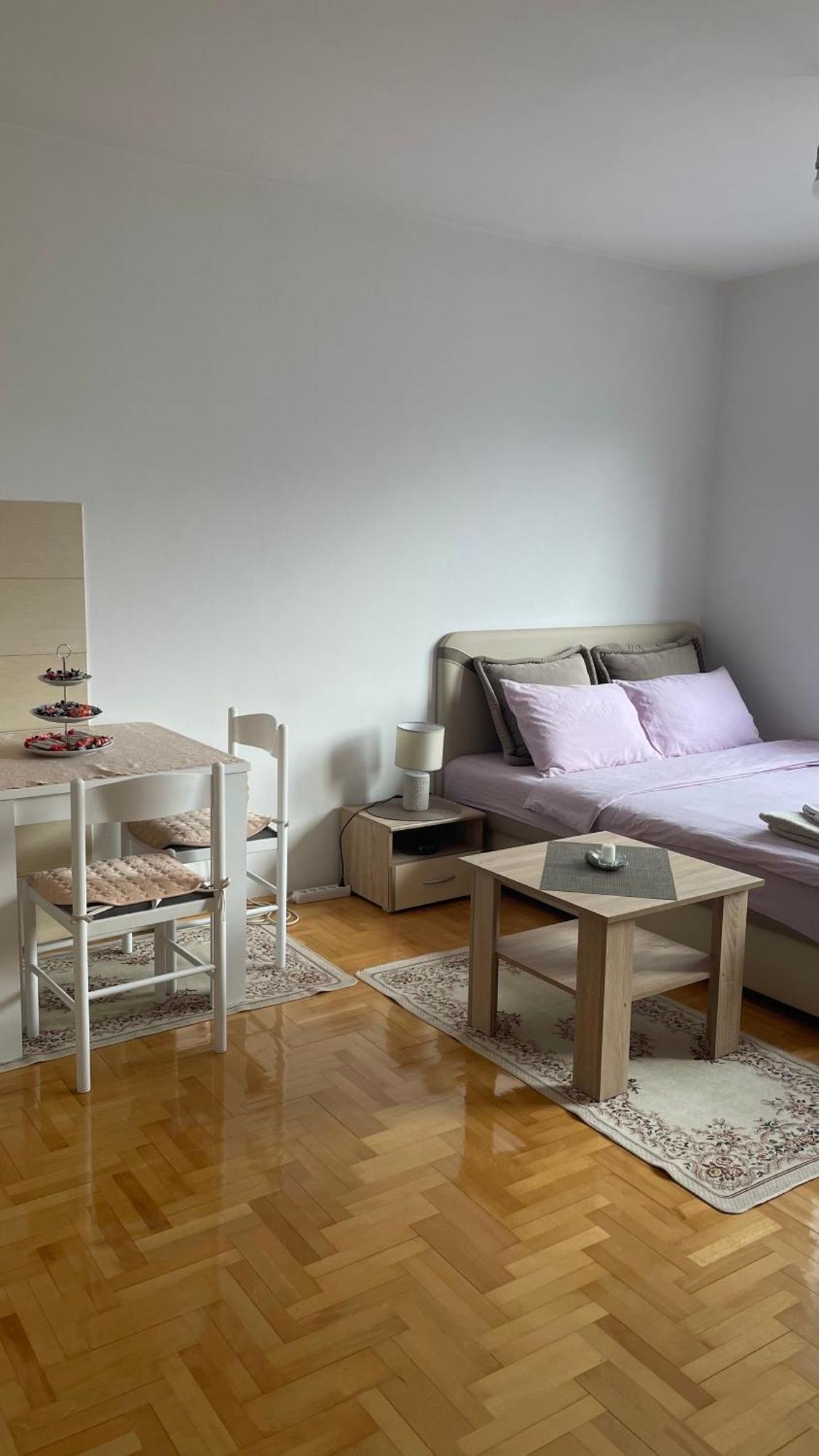 Apartment Jovovic Плужине Екстер'єр фото